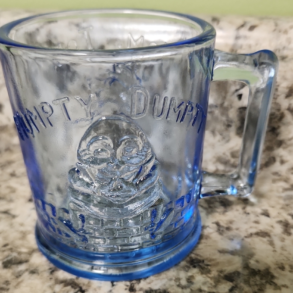 Tiara Blue Humpty Dumpty Mug